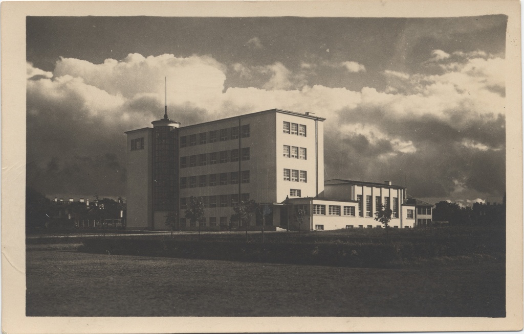[tallinn] : [Lenderi private school]