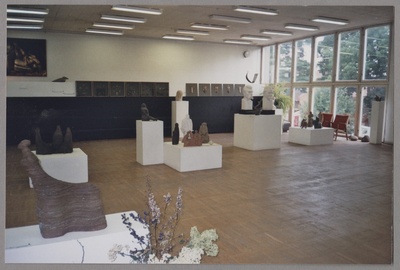 Signe ja Arseni Mölderi näituse vaade Viljandi kunstisaalis  similar photo