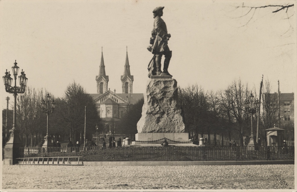 [tallinn] : [Peeter I monument]