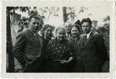 Alfred Rõude perekonnaga  duplicate photo