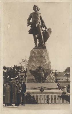 [tallinn] : [Peeter I monument]  similar photo
