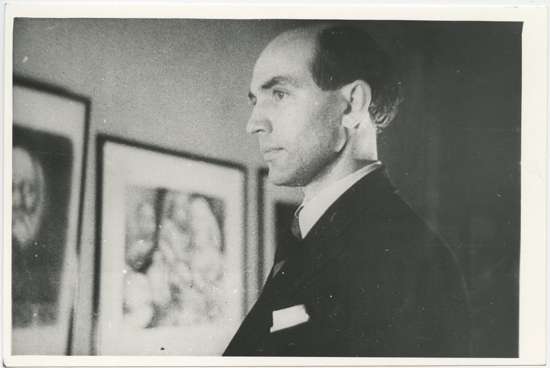 Kunstnik Adamson-Eric Eduard Wiiralti näitusel