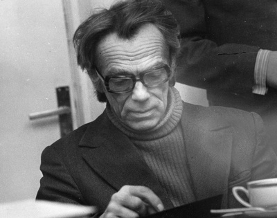 Kunstnik Edgar Valter  similar photo