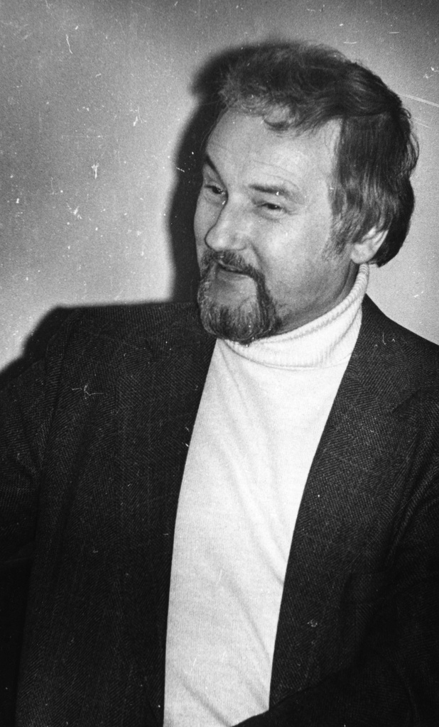 Karikaturist Hugo Hiibus