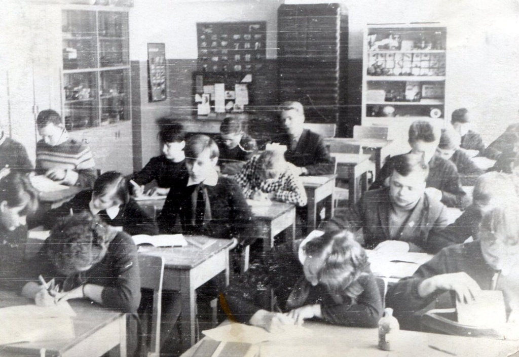 Kõrveküla õpilased tunnis