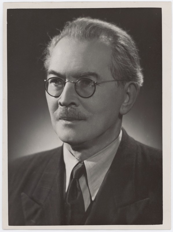 Kirjanik Friedebert Tuglas