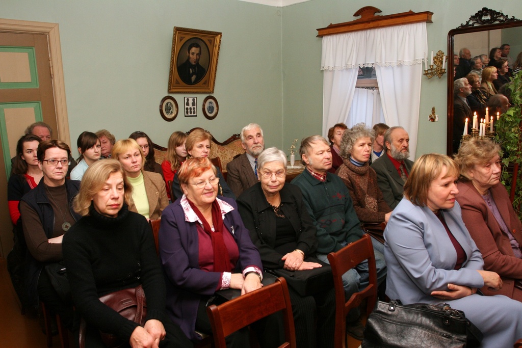 Foto. Kreutzwaldi mälestuspäev. Publik saalis. Võru, 14.12.2006.