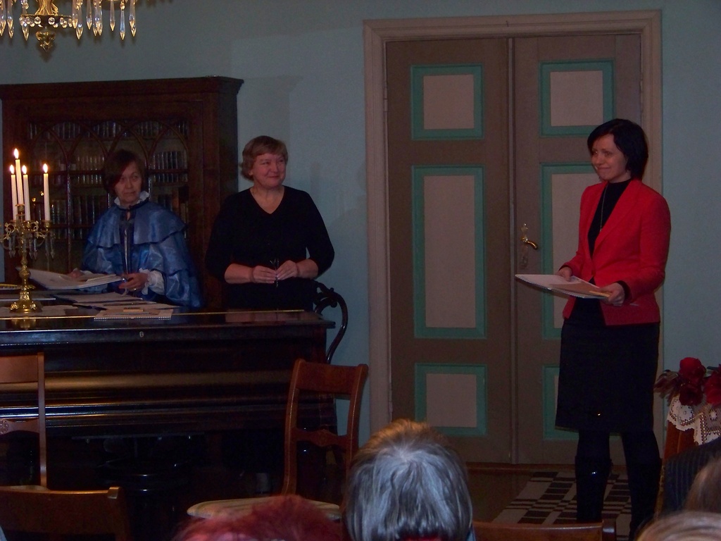 Foto. Kreutzwaldi mälestuspäev. Võru linnapea Anneli Viitkin. Võru, 14.12.2009.