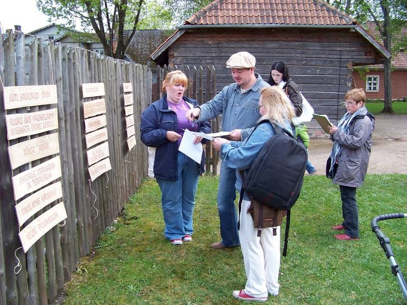 Foto. Muuseumiöö. Otsimismäng. Võru, 14.05.2011.