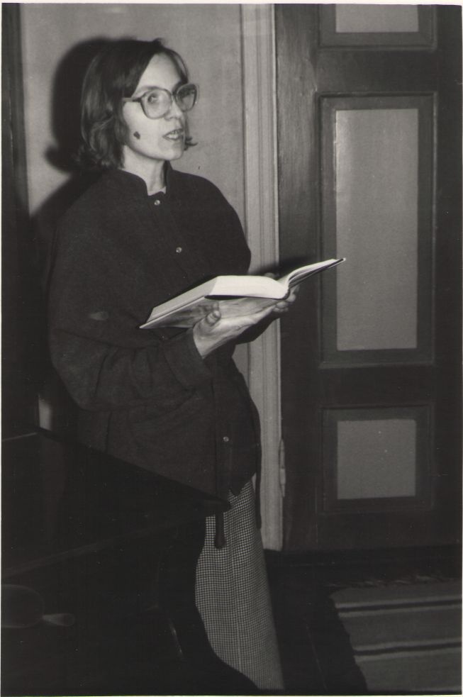 Foto. S. Jansons esinemas Fr. R. Kreutzwaldi mälestuspäeval. Võru, 26.12.1992.