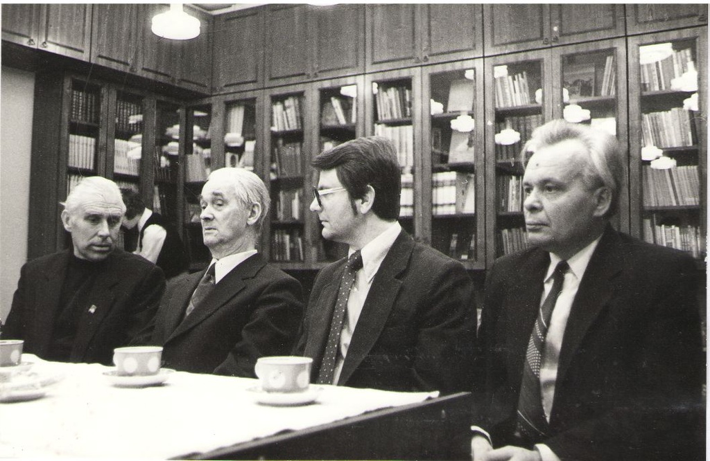 Foto. Teadusnõukogu liikmed. Võru, 1983.