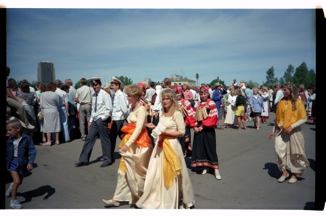 Participants and observers of the 14th general dance festival in Tallinn