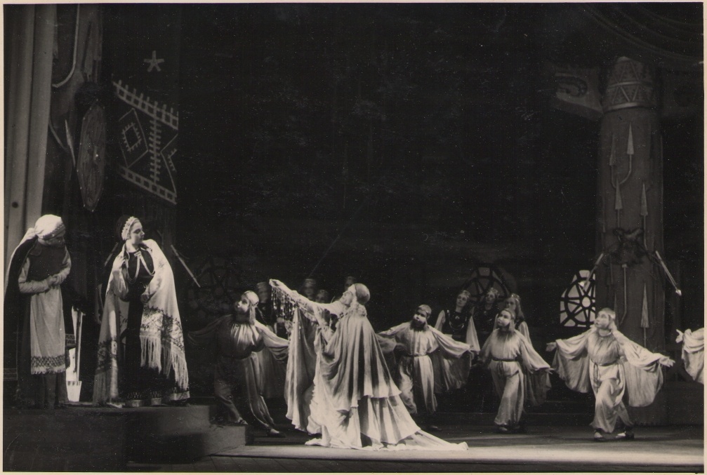 Foto. Ballett KALEVIPOEG. Tuul tuleb Lindale kosja. Tallinn, 1948.