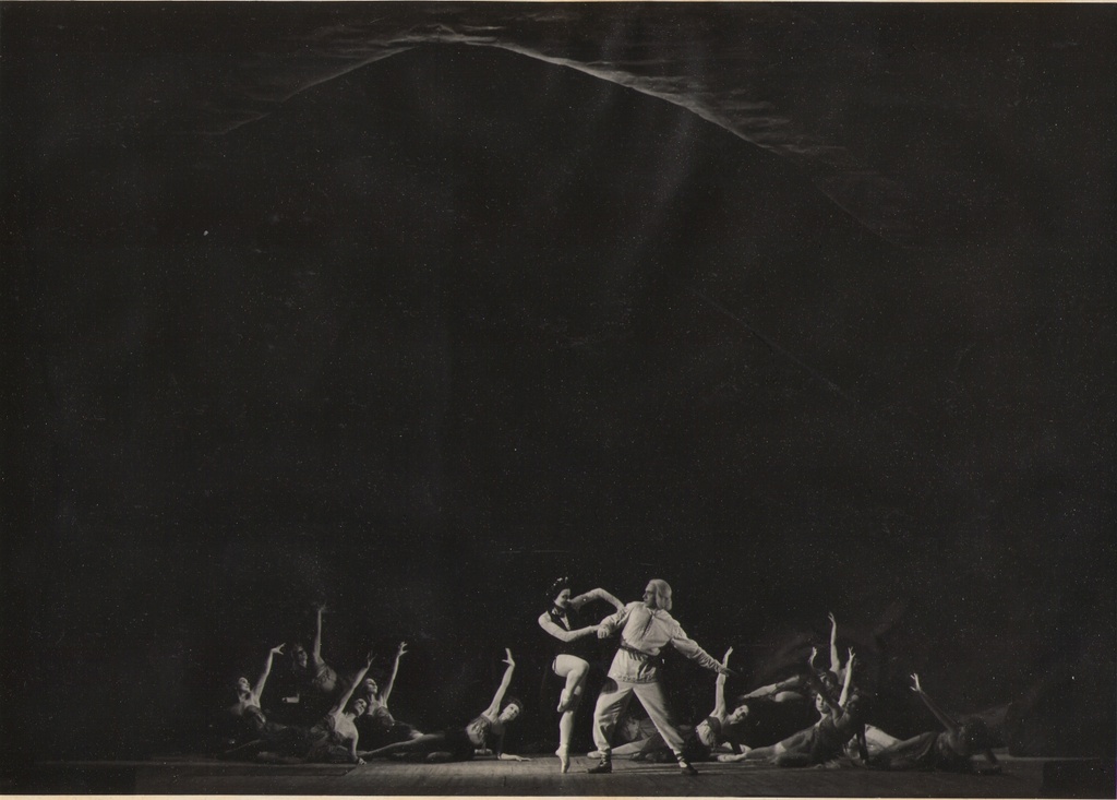 Foto. Ballett KALEVIPOEG. Põrgu. Tallinn, 1953.