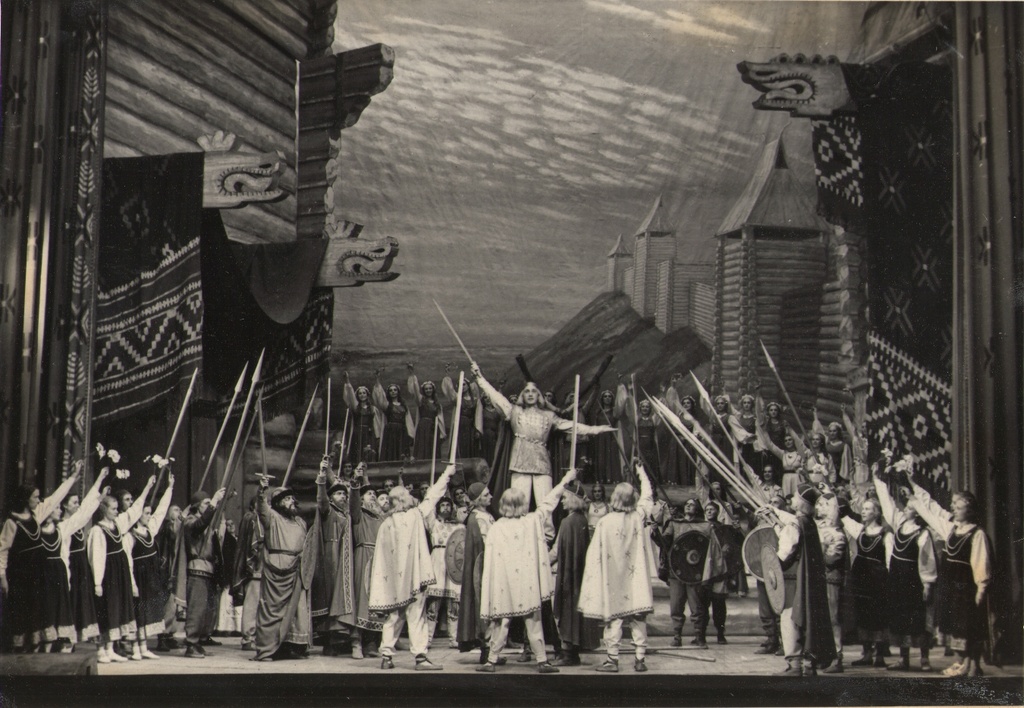 Foto. Ballett KALEVIPOEG. Rahvas pühitseb võitu. Tallinn, 1953.