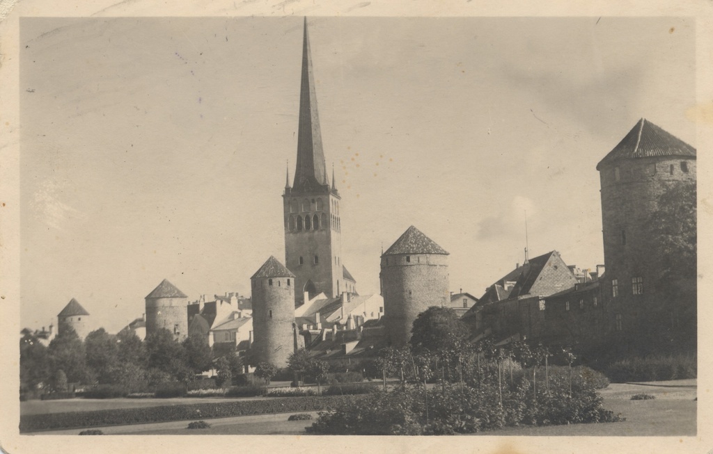 [tallinn] : [Tornide Square]