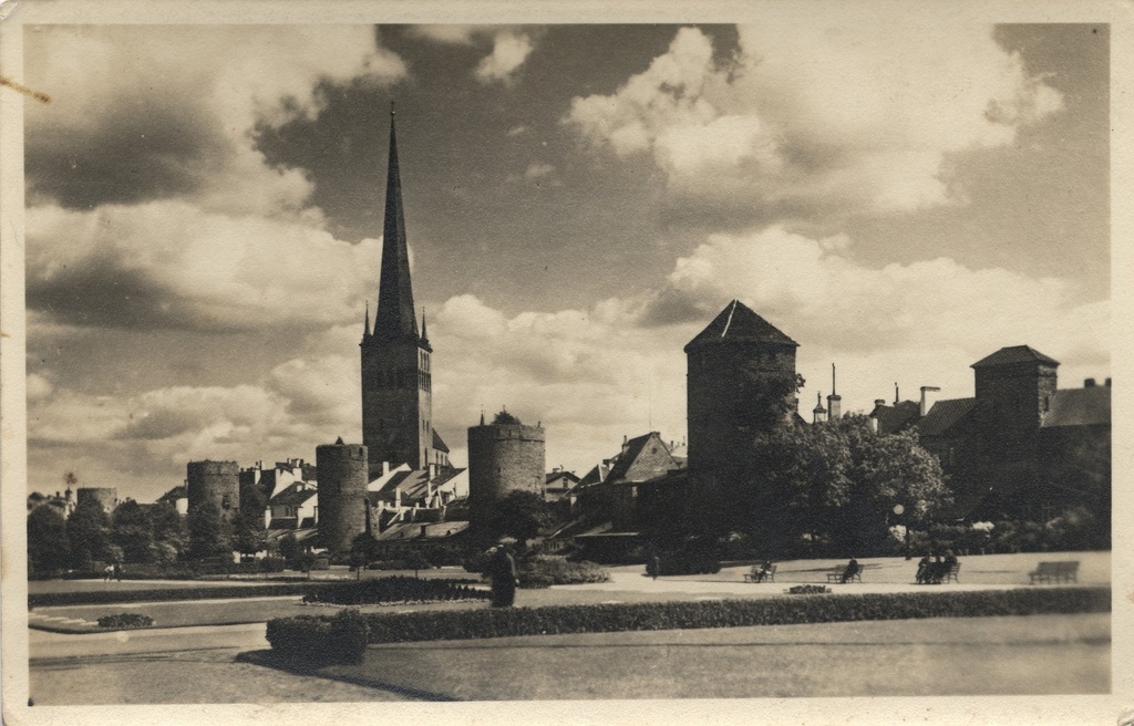 Tallinn : Tower field = Station Towers