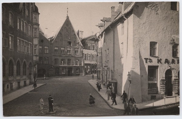 Tallinn, old market, view of the window of the Russian and Viru street corner house.