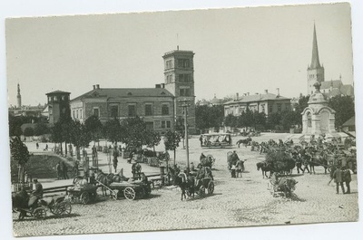 Russian market (Viru Square).  duplicate photo