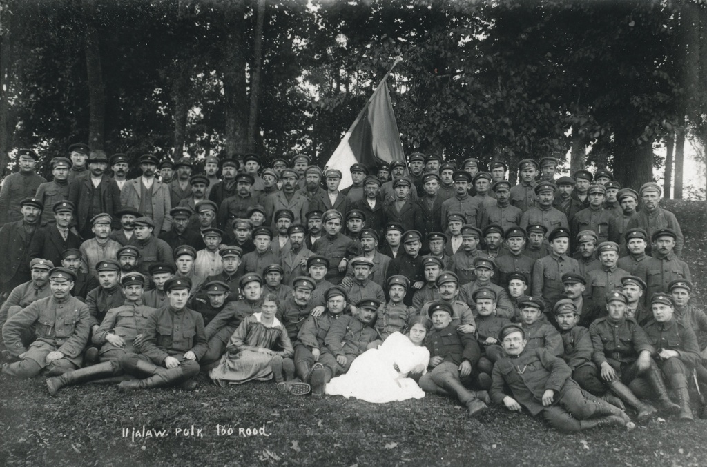 Foto. 2. jalaväepolgu töörood 1919.a. Jaan Niiluse foto.