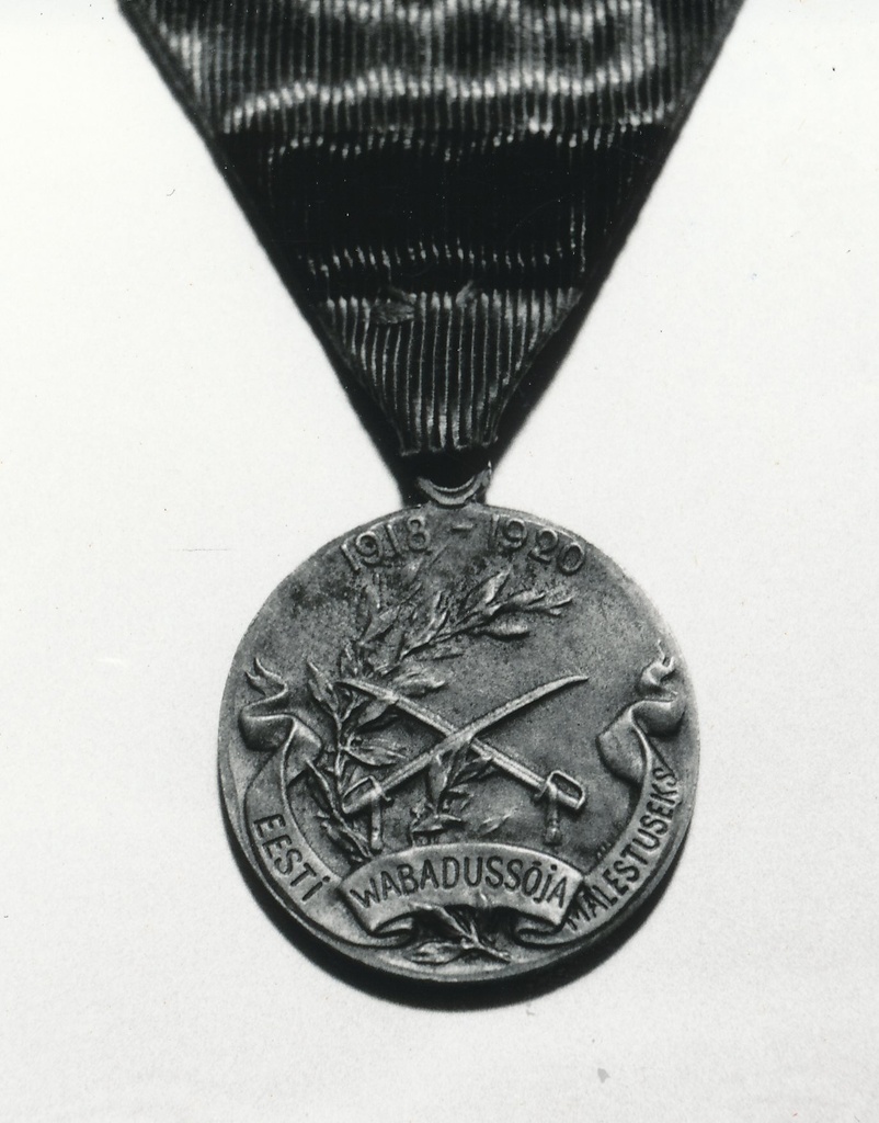 Foto. medal "Kodu kaitseks 1918-1920", Vabadussõja medal Eduard Pütsepale, revers.