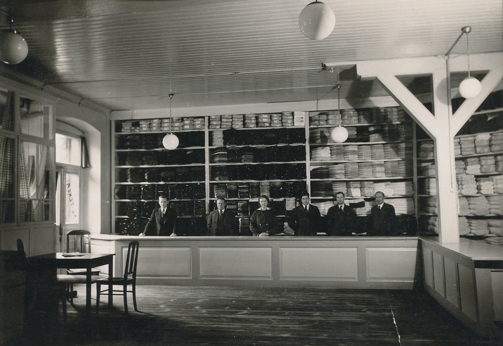Foto. Aktsiaselts "Tekla" kaupluse sisevaade 1936.aastal.