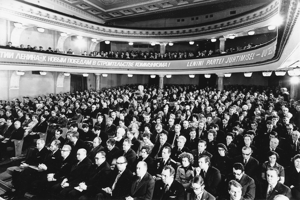 Foto. EKP XVII kongress. Vaade vanasse Estonia teatri saali 28.oktoobril 1976.a.