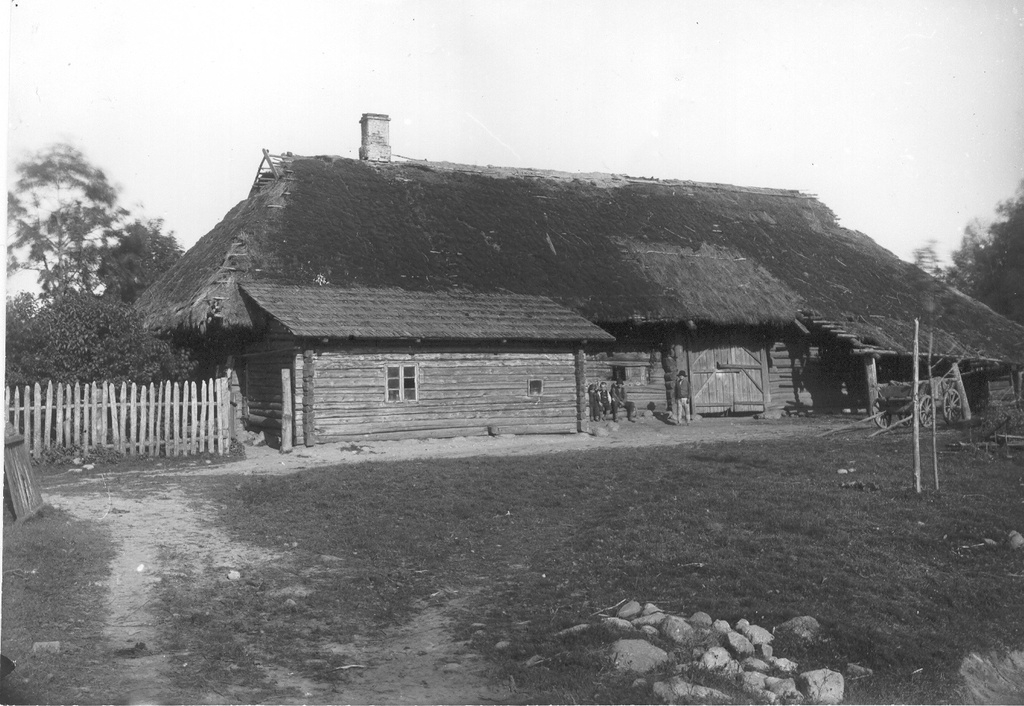 Foto. Talumaja Urvastes 1913.aastal.