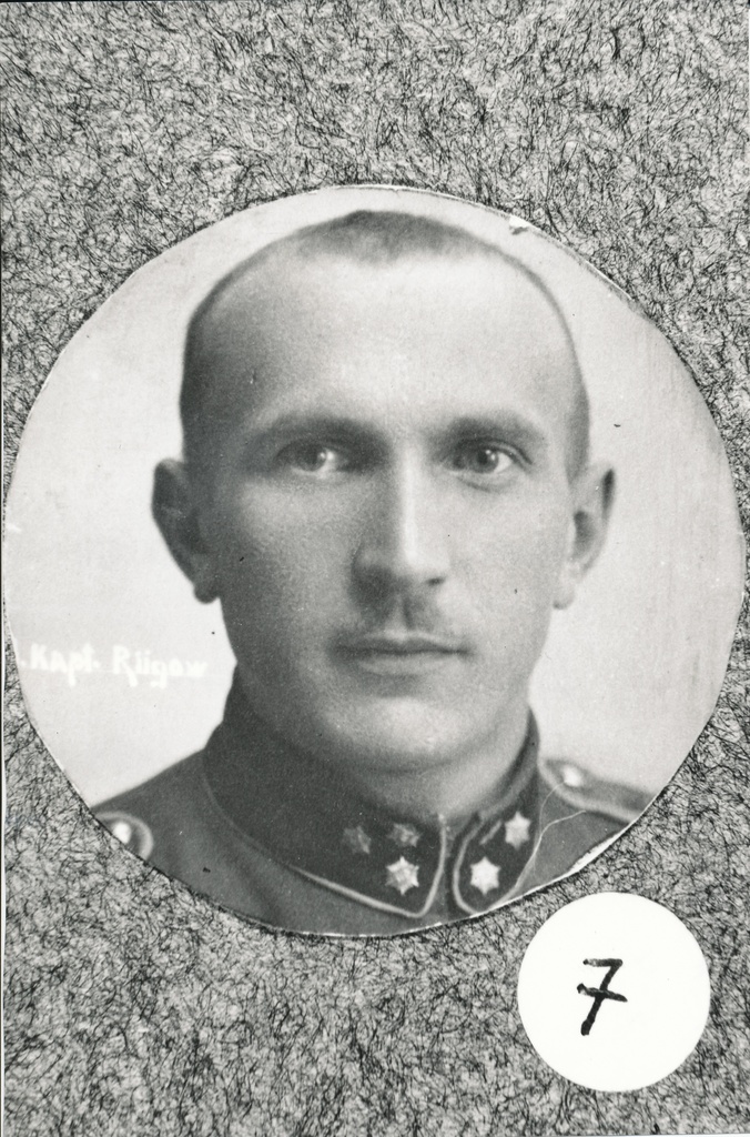 Foto. Riigov, Karl - Võru linnas kaitseliidu organiseerija ja ülem 1919.a. (Vabadusrist I/3) Jaan Niiluse foto.