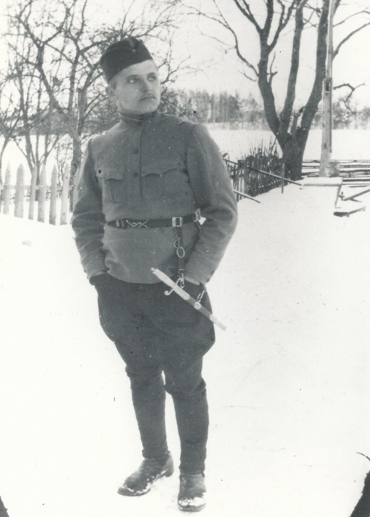 Foto. August Tamm pärast mobiliseerimist I maailmasõtta lennuväe abiteenistuse vormis. 1915.a