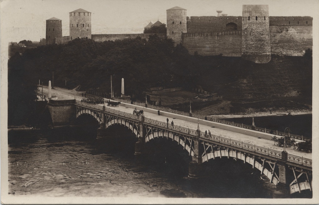 [narva knife bridge]