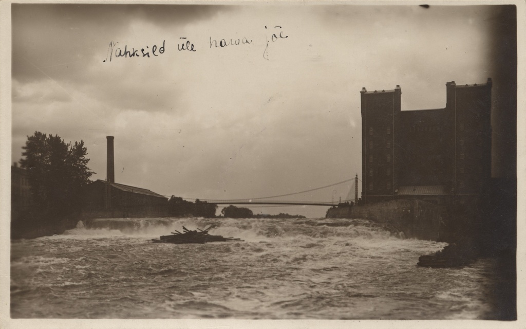 Estonia : Narva Kreenholm vabr. On a small river