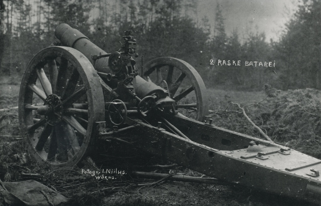 Foto. 2. raskepatarei suurtükk tulejoonel 1919.a. Jaan Niiluse foto.