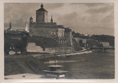 Estonia : Narva Hermann Fortress = die Hermannsfestival  duplicate photo