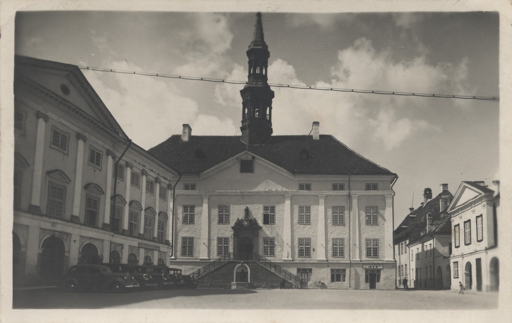 Estonia : Narva reekoda = das Rathaus