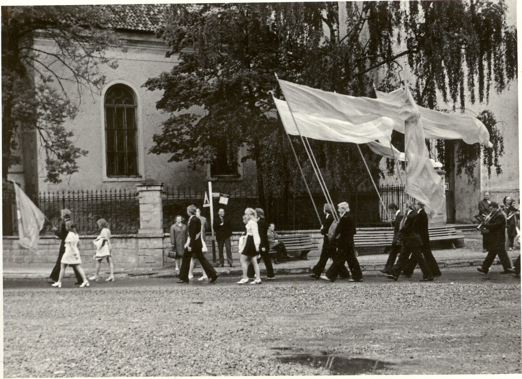 foto, Paide rajooni noorte suvepäevade pidulik lõpetamine 1975.a.
