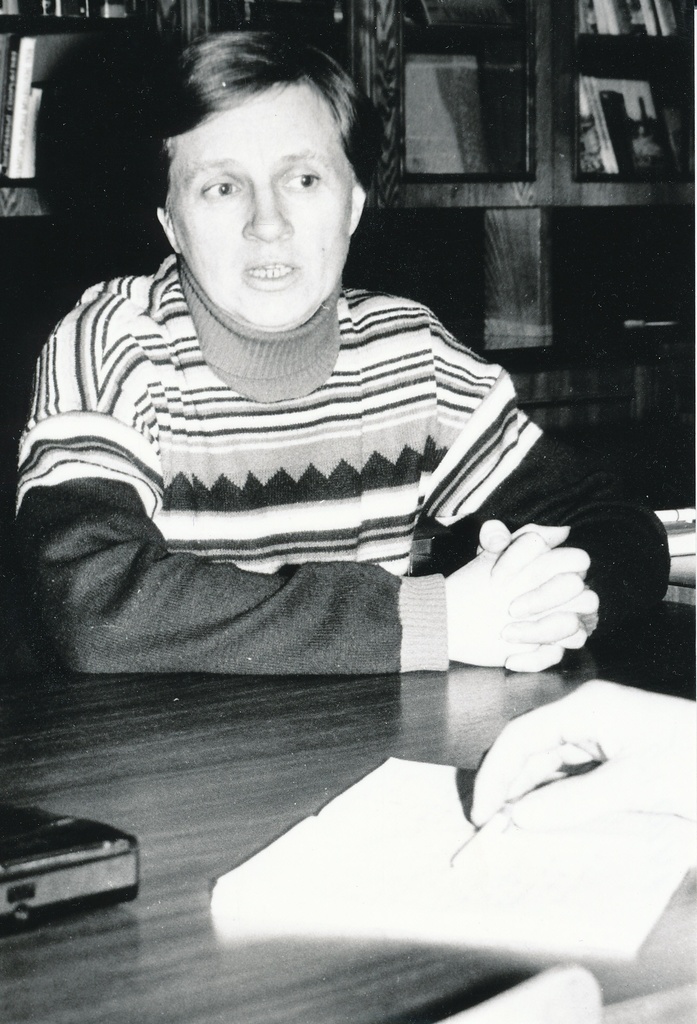 Foto. Telk, Maimu,  Võru Koduloomuuseumi juhataja 1. detsembril 1993.a.