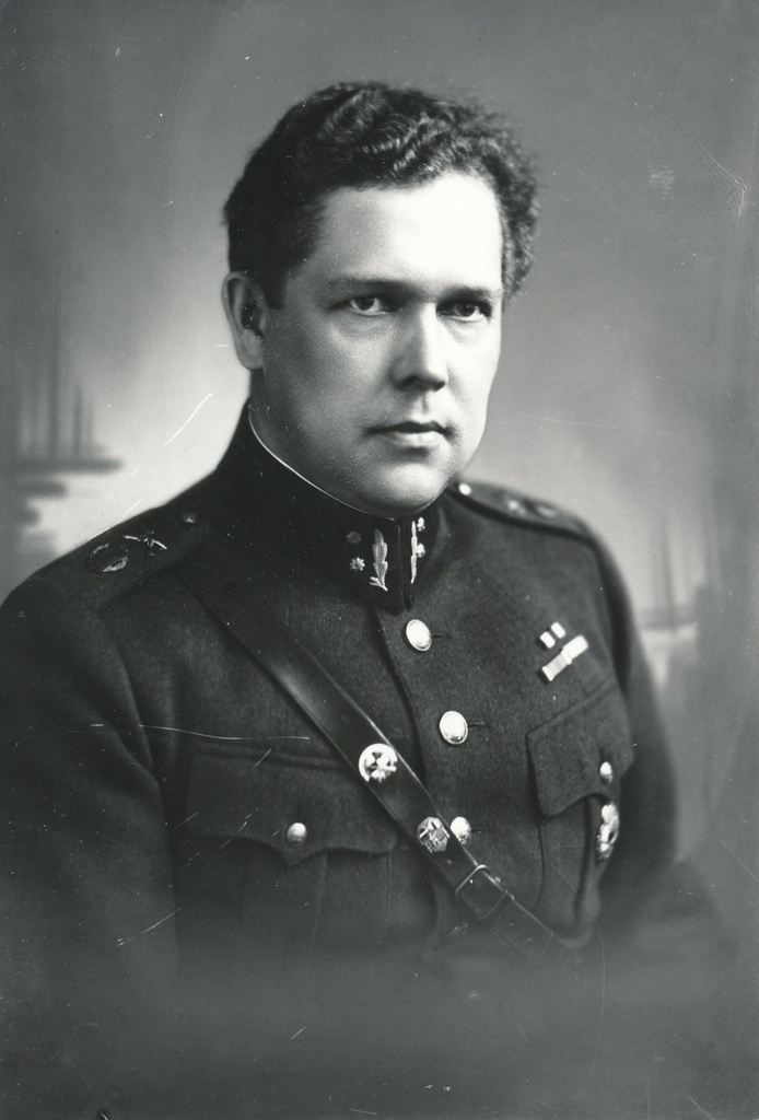 Foto. Suursaar, Gustav- Kaitseliidu Võru Malevkonna pealik, a/s Krediidipanga Võru osakonna juhataja 1930.aastatel.