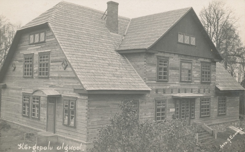 Foto. Kõrgepalu algkooli hoone 1930.tel aastatel.