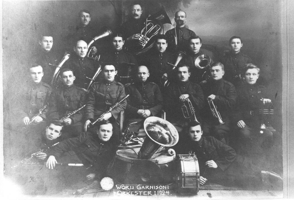 Foto.Võru garnisoni orkester 1924.a. jaanuaris.