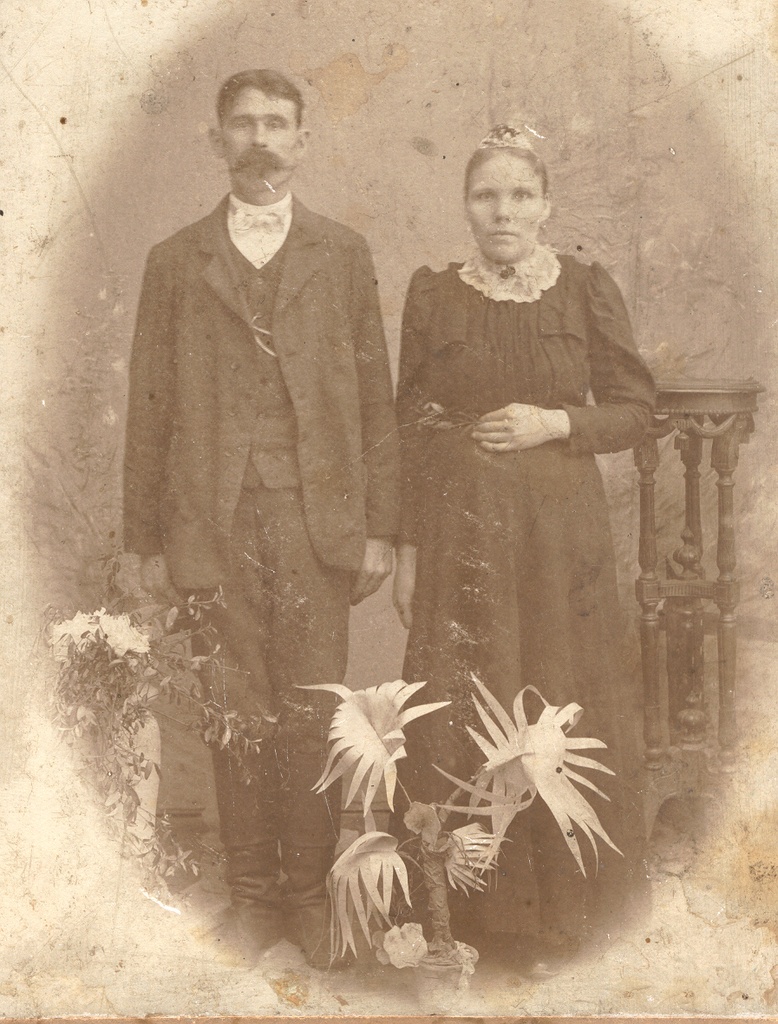 Foto. Sänna mõisa aednik abikaasaga XX sajandi I veerandil