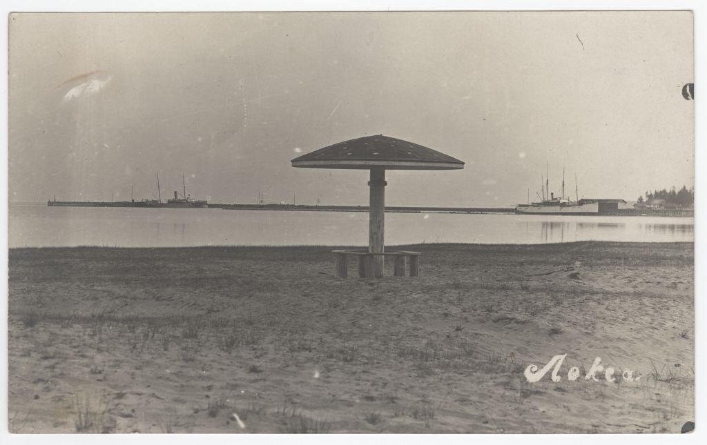 View Loksa from the beach to the Bay