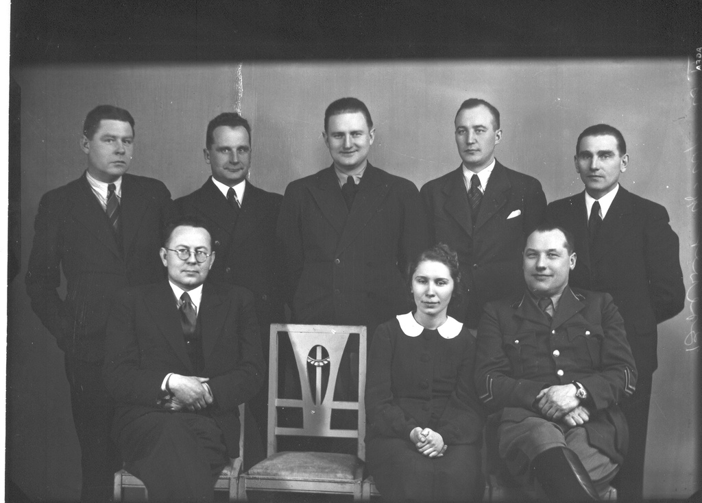 Foto. Grupp võru  ametnikke 1930.aastatel.