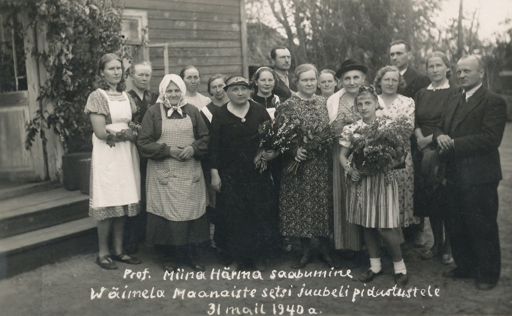 Foto. Professor  Miina Härma saabumine Väimela Maanaiste Seltsi juubelipidustustele 31.mail 1940.a.