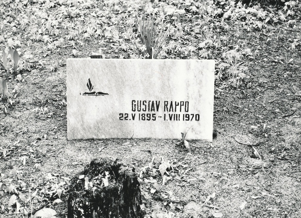 Foto. Gustav Räppo kalm Võru kalmistul mais 1977.aastal.