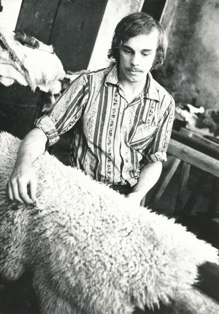 Foto. Kõivumägi, Üllar - TK "Tamula" tsehh nr. 4  nahaparkal  veebruaris 1981.a.