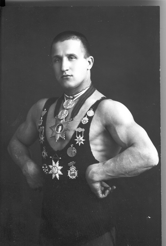 Foto. Tõstja ja maadleja Johannes Urb.