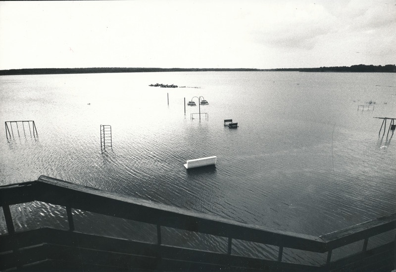 Foto. Võru vaade: Tamula supelrand kõrgvee ajal 1987.a. augustis.