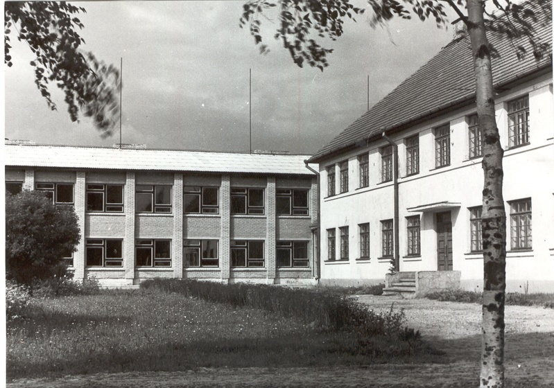 Foto.Parksepa 8-kl. Kool õuepoolt vaadatuna 1982.a.