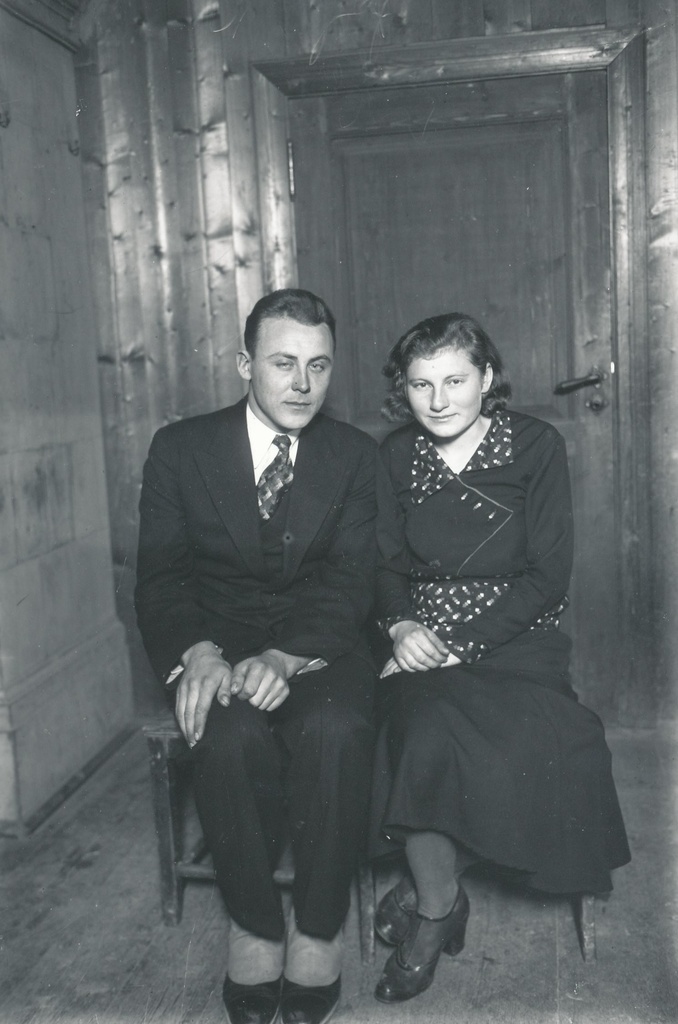 Foto.  Luhametsa noored Leida Peterson (Sõmer) ja Aleksander Ilver 1932.a.